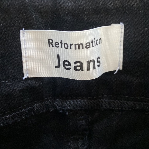Reformation Yasmin Jeans in Black - Picture 2 of 4